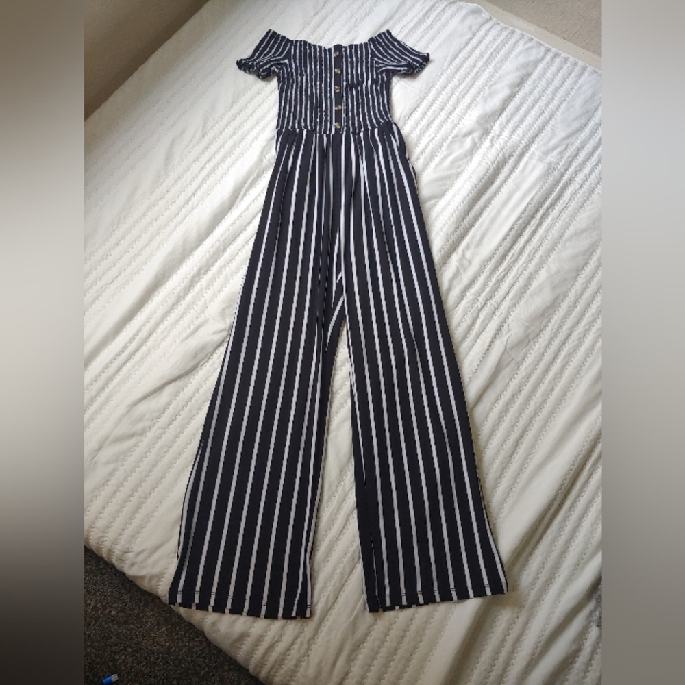 Super soft striped jumpsuit WITH POCKETS!